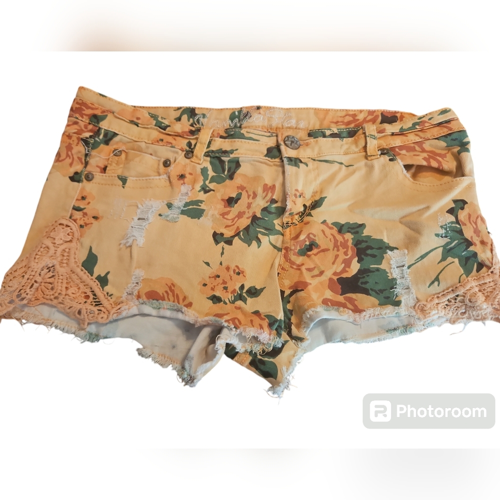 Vanillastar size 15 shorts pink/peach floral